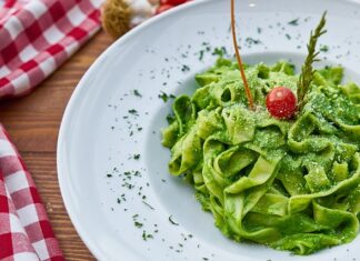 Ile kalorii ma 1 g węglowodanów?